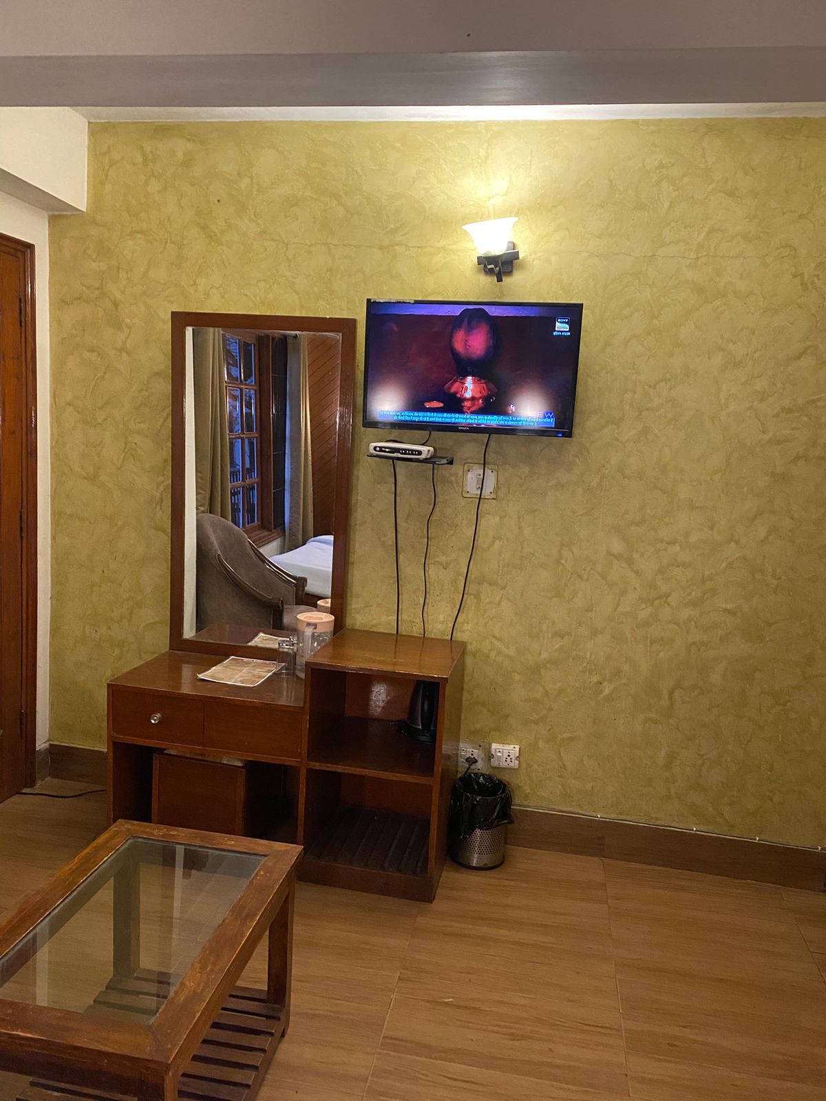 Room interior view 7