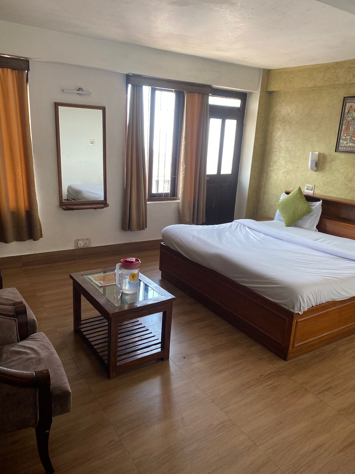 Room interior view 7