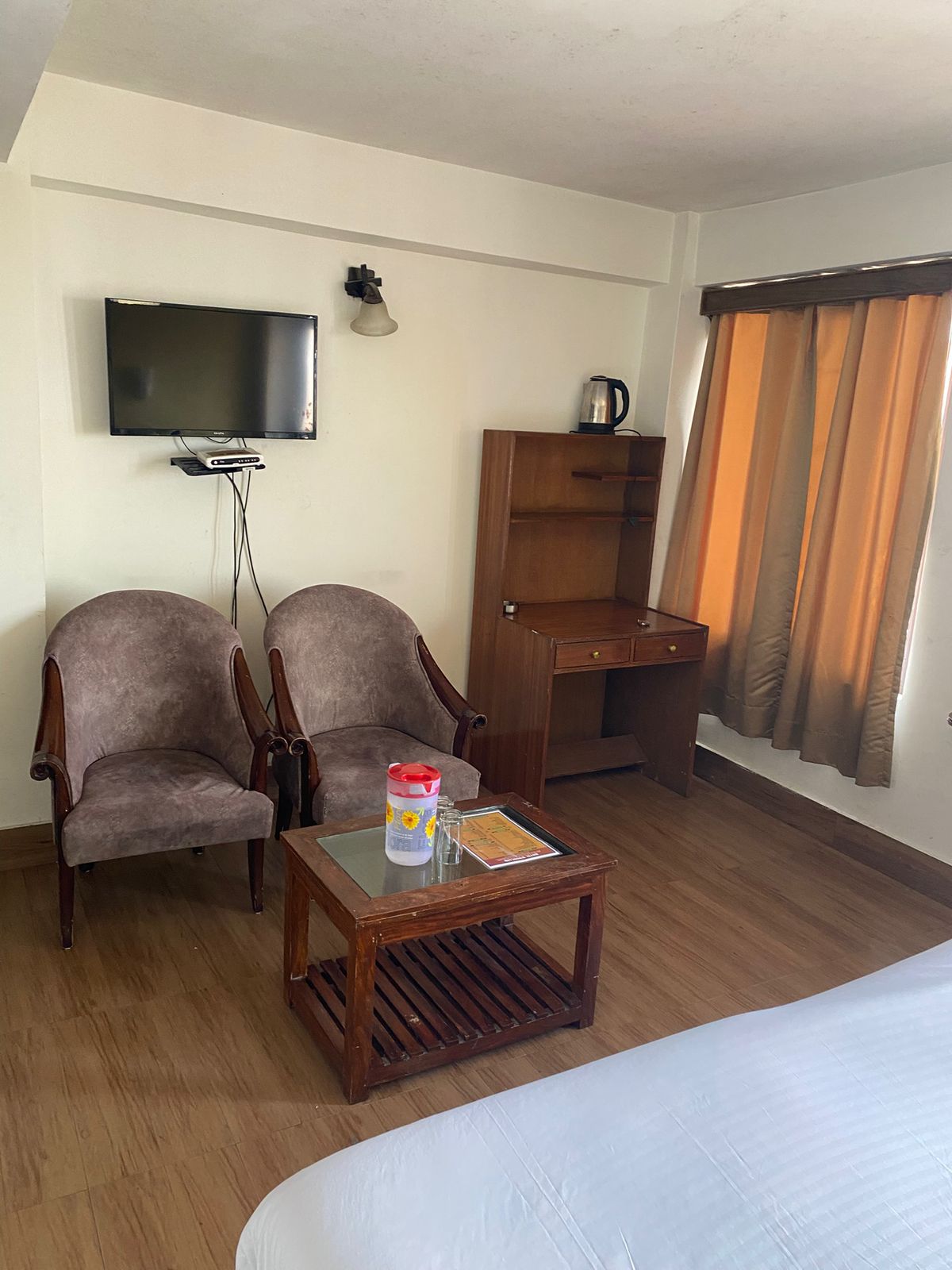 Room interior view 7