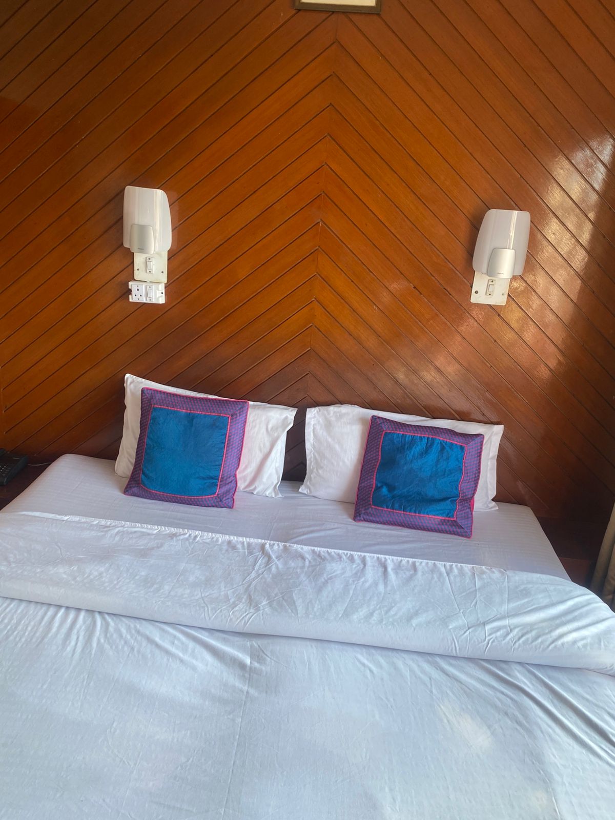 Room interior view 7