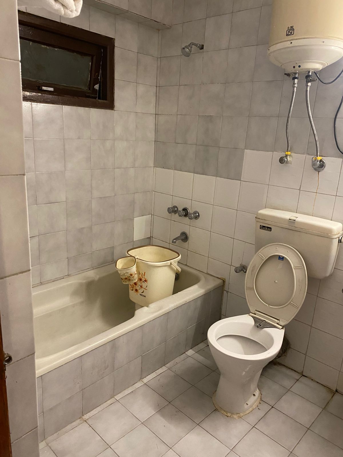 Room interior view 7